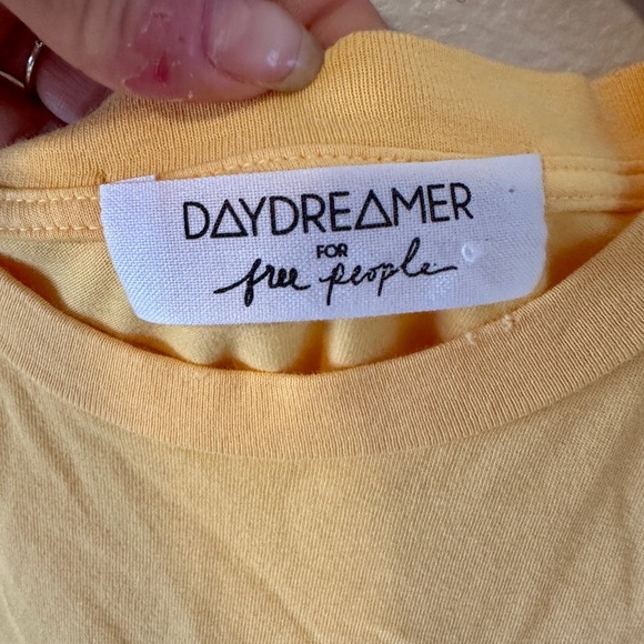 Day Dreamer x Free People yellow Rolling Stones Lips Tee Shirt Sz XL 1989 - Picture 2 of 5